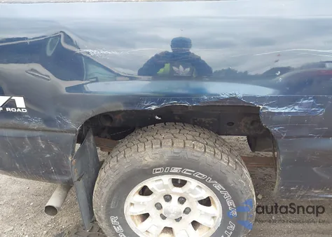 2005 GMC Sierra 1500 Sle from USA, damaged, VIN 2GTEK19B351353063